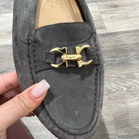Salvatore Ferragamo Gray and Gold Suede Saba Horsebit Loafer Size 7 main image 6